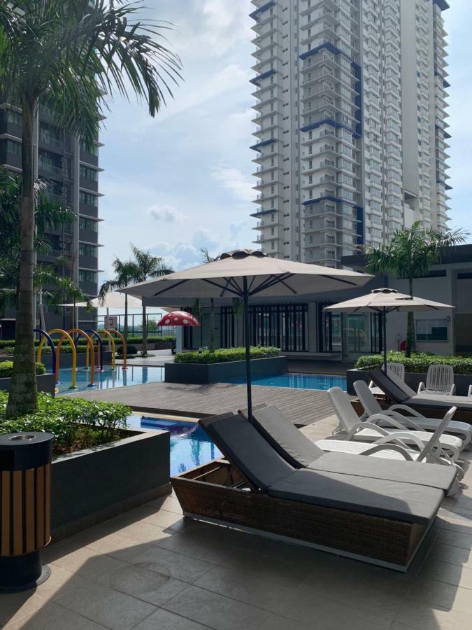 Bangi Almyra Suite ภายนอก รูปภาพ
